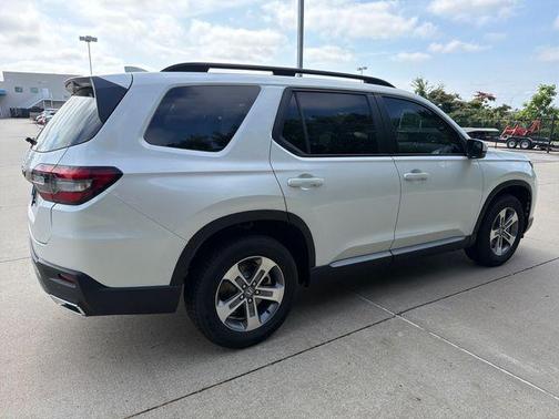 White Diamond Pearl 2026 Honda Pilot EX-L