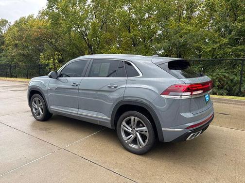 2024 Volkswagen Atlas Cross Sport 2.0T SEL R-Line