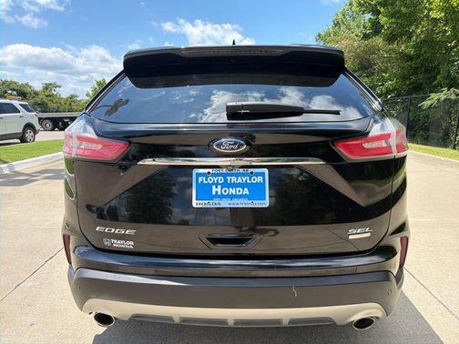 Black Metallic 2019 Ford Edge SEL