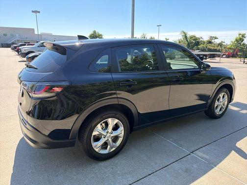 Crystal Black Pearl 2025 Honda HR-V LX