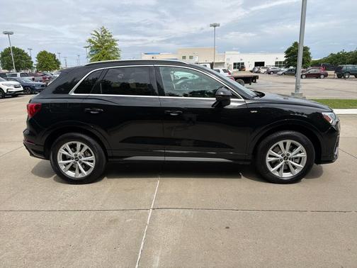 Black 2025 Audi Q3 Premium