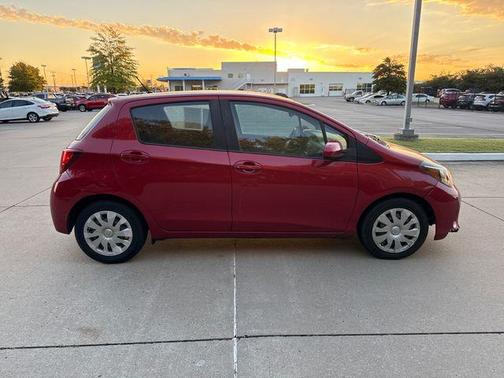 2017 Toyota Yaris L