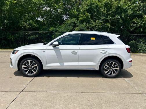 2024 Audi Q5 45 S line quattro Premium