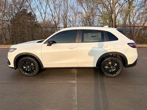 Platinum White Pearl 2026 Honda HR-V Sport