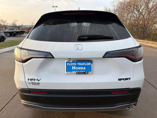 Platinum White Pearl 2026 Honda HR-V Sport