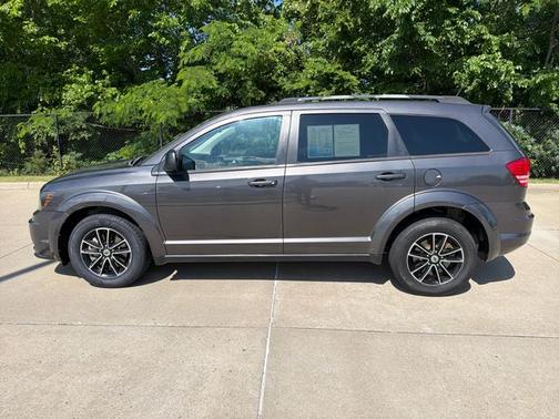 Granite Crystal Metallic Clearcoat 2018 Dodge Journey SE