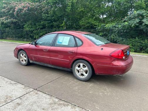 2002 Ford Taurus SES