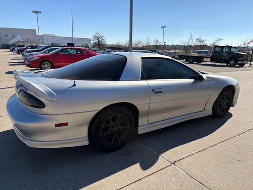 2000 Chevrolet Camaro 