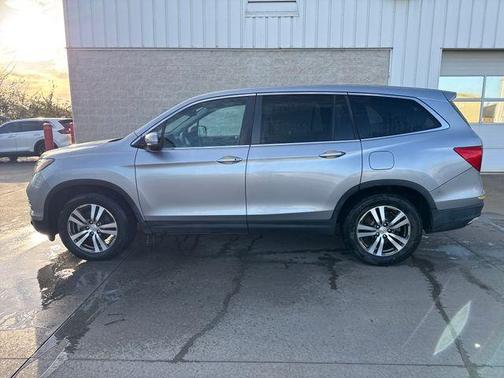 2016 Honda Pilot EX-L w/ Navigation
