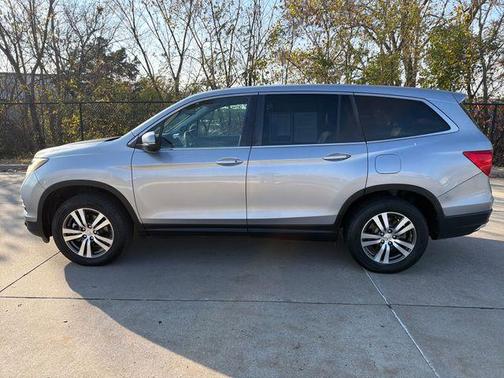 2016 Honda Pilot EX-L w/ Navigation