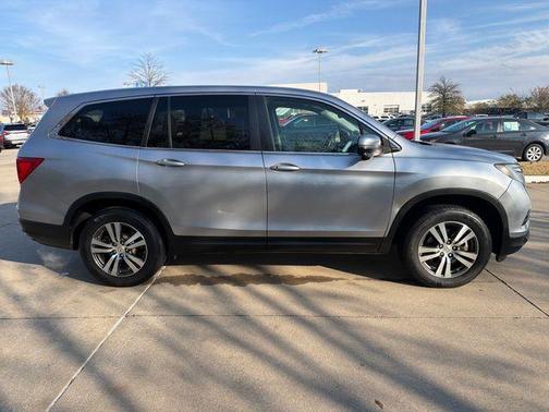 2016 Honda Pilot EX-L w/ Navigation