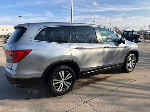 2016 Honda Pilot EX-L w/ Navigation