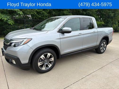 Lunar Silver Metallic 2019 Honda Ridgeline RTL-T