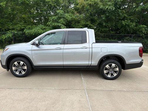 Lunar Silver Metallic 2019 Honda Ridgeline RTL-T