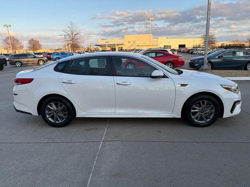 2019 Kia Optima LX