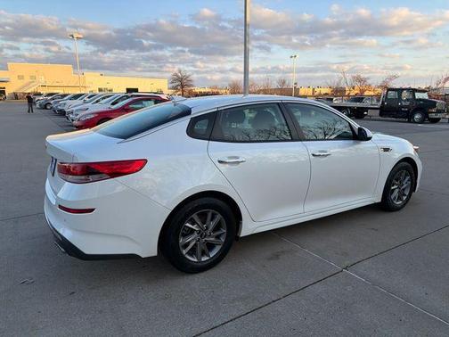 2019 Kia Optima LX