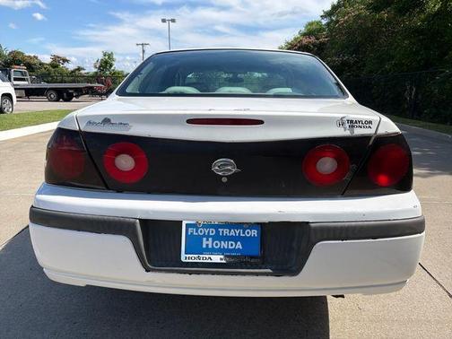White 2004 Chevrolet Impala Base