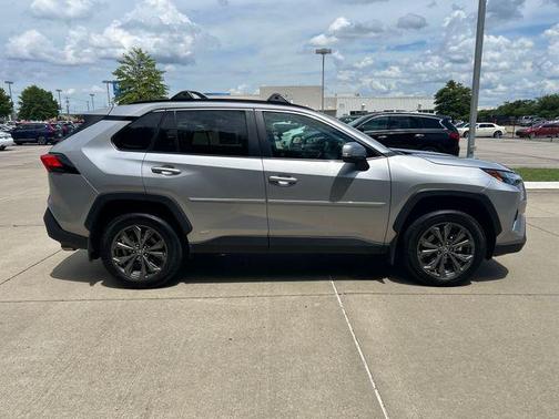2023 Toyota RAV4 Hybrid XLE Premium