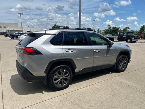 2023 Toyota RAV4 Hybrid XLE Premium
