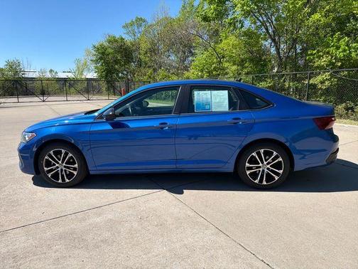 Rising Blue Metallic 2024 Volkswagen Jetta 1.5T Sport
