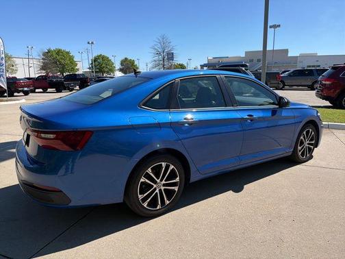Rising Blue Metallic 2024 Volkswagen Jetta 1.5T Sport