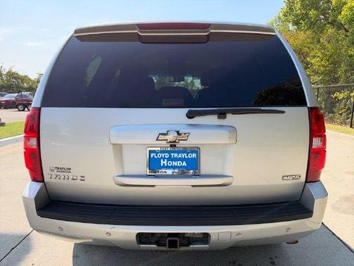 Sheer Silver Metallic 2011 Chevrolet Tahoe LT