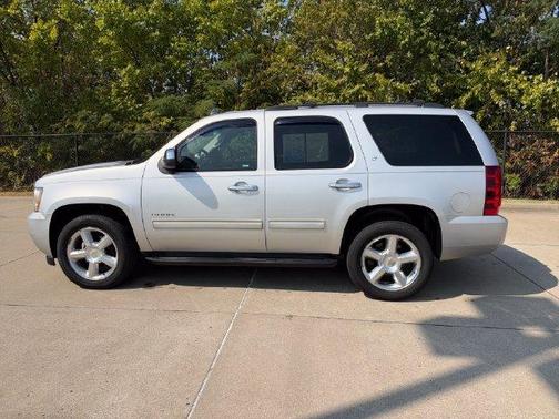 Sheer Silver Metallic 2011 Chevrolet Tahoe LT