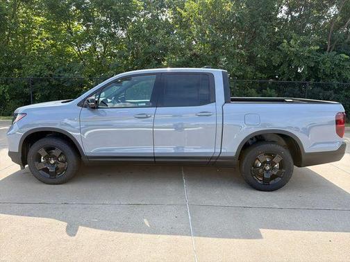 Sonic Gray Pearl 2026 Honda Ridgeline Black Edition