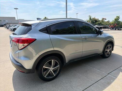 Lunar Silver Metallic 2022 Honda HR-V EX