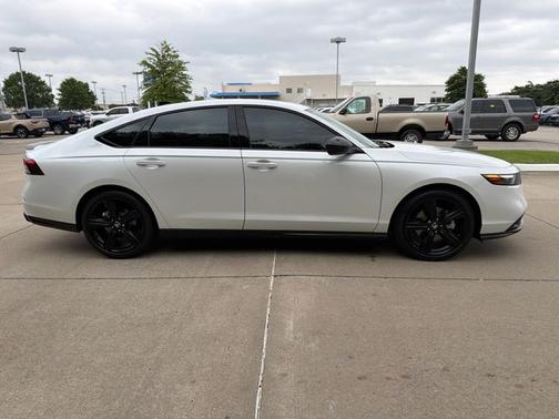 Platinum White Pearl 2026 Honda Accord Hybrid Sport-L