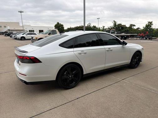Platinum White Pearl 2026 Honda Accord Hybrid Sport-L