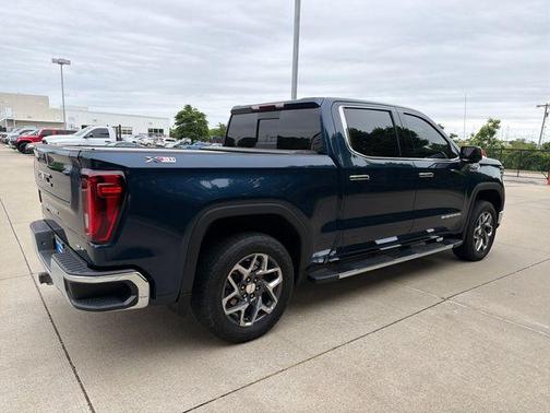 Pacific Blue Metallic 2023 GMC Sierra 1500 SLT