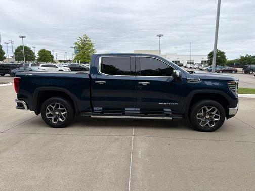Pacific Blue Metallic 2023 GMC Sierra 1500 SLT
