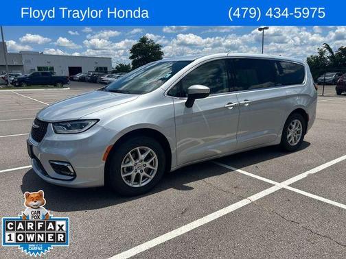 2023 Chrysler Pacifica Touring-L