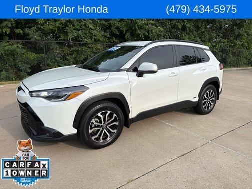 Pearl 2024 Toyota Corolla Cross Hybrid SE