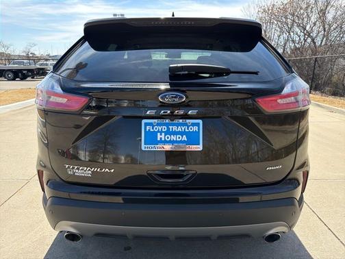 Black Metallic 2024 Ford Edge Titanium