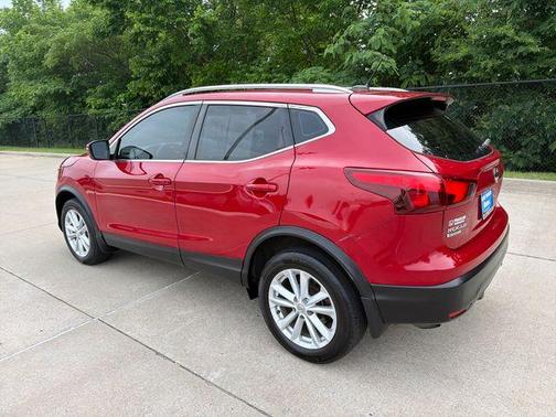 Palatial Ruby 2017 Nissan Rogue Sport SV