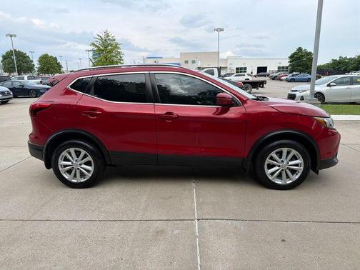 Palatial Ruby 2017 Nissan Rogue Sport SV