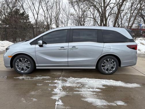 Solar Silver Metallic 2026 Honda Odyssey Touring