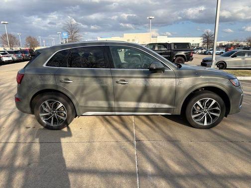 2024 Audi Q5 45 S line quattro Premium