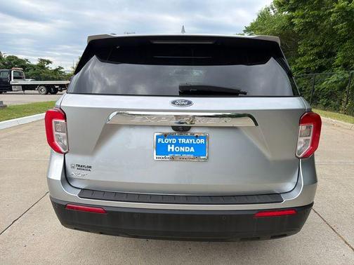 Silver Metallic 2020 Ford Explorer XLT