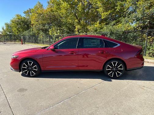 2025 Honda Accord Hybrid Touring
