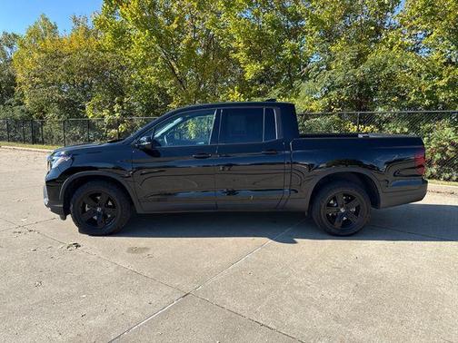 2022 Honda Ridgeline Black Edition