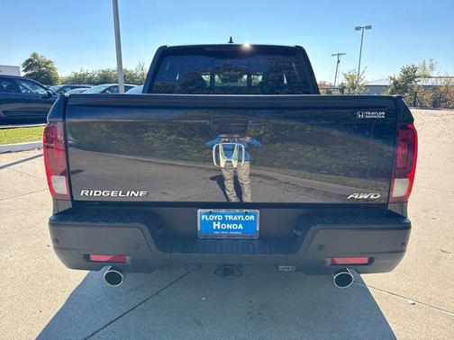 2022 Honda Ridgeline Black Edition
