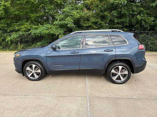 Slate Blue Pearlcoat 2020 Jeep Cherokee Limited