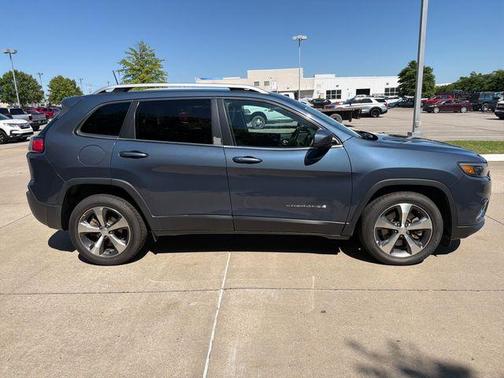 Slate Blue Pearlcoat 2020 Jeep Cherokee Limited