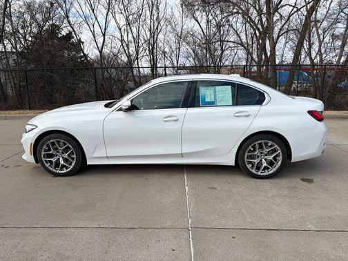 2025 BMW 330 i xDrive