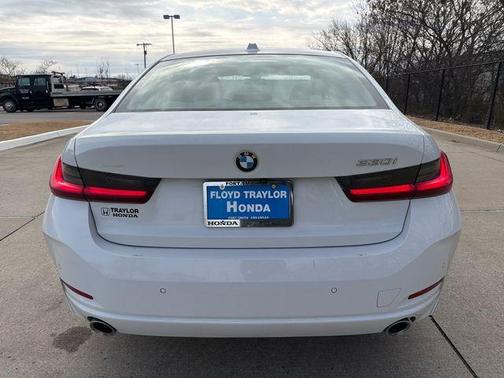 2025 BMW 330 i xDrive