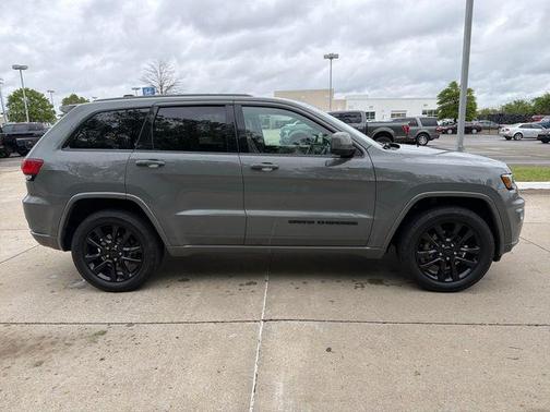 2020 Jeep Grand Cherokee Altitude