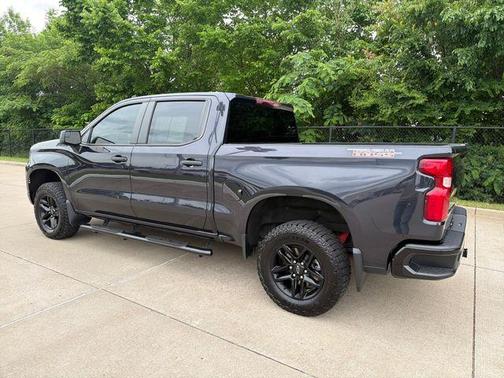 Dark Ash Metallic 2024 Chevrolet Silverado 1500 Custom Trail Boss